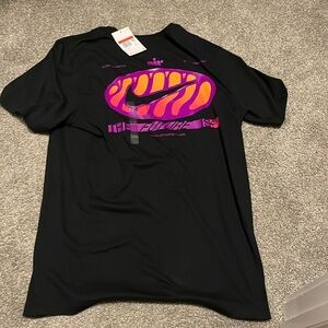 Nike Graphic Tee